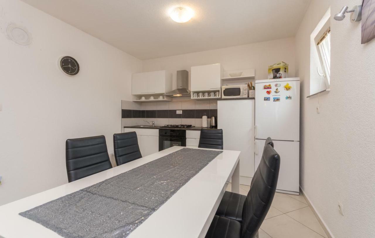 Apartment M&a *